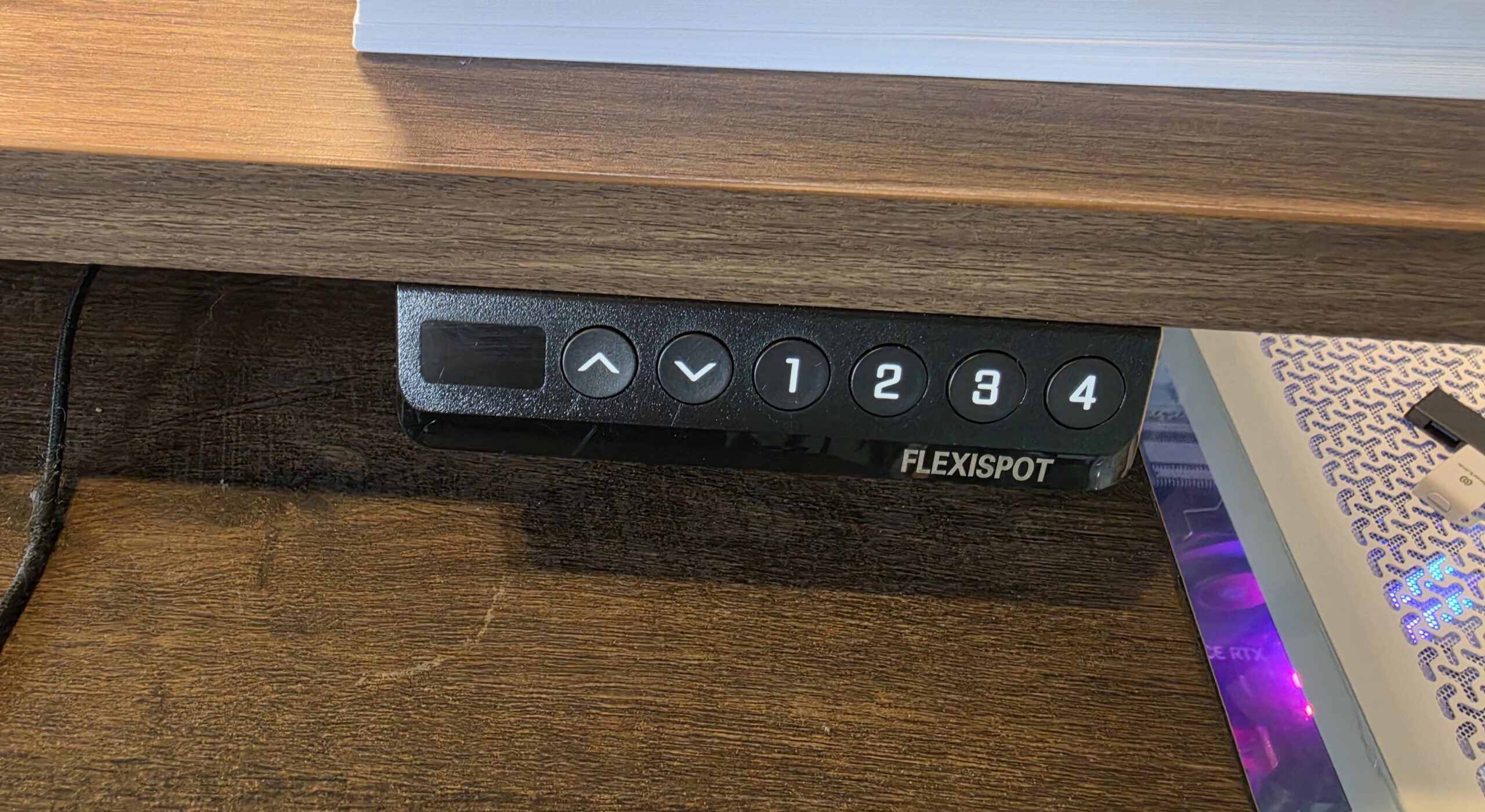 FLEXISPOT EF1 電動昇降デスクの実機