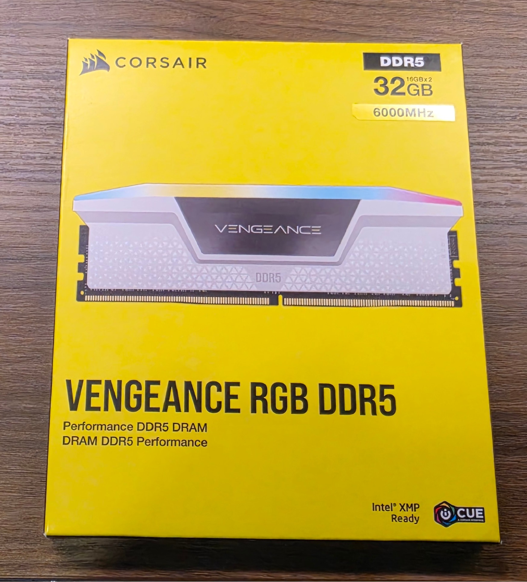 CORSAIR VENGEANCE RGB DDR5 32GBの実物