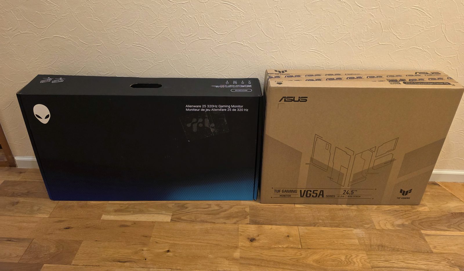 Dell Alienware AW2525HM と ASUS TUF Gaming VG259QMRL5A-P の箱が届いたところ